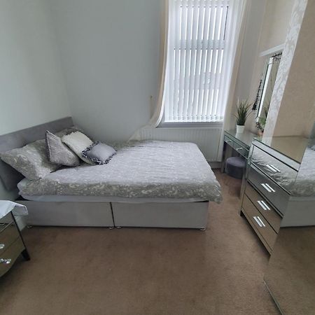 Private Double Room In Cardiff Exterior foto